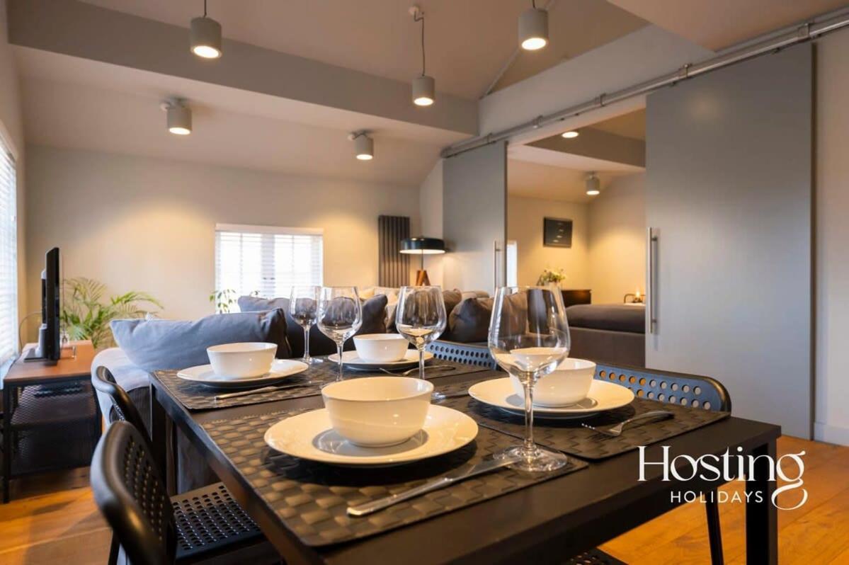 Stylish Luxury Apartment In The Centre Of Henley Exterior photo
