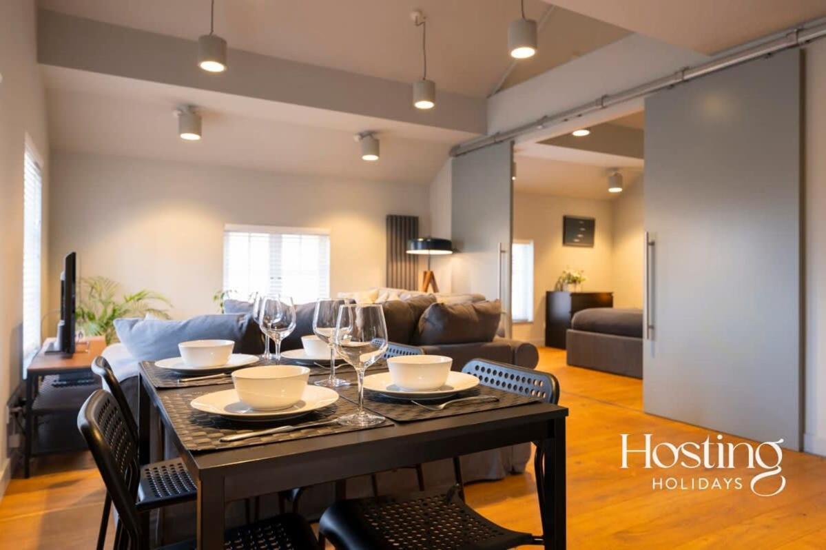 Stylish Luxury Apartment In The Centre Of Henley Exterior photo