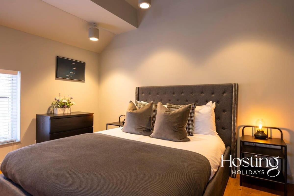 Stylish Luxury Apartment In The Centre Of Henley Exterior photo