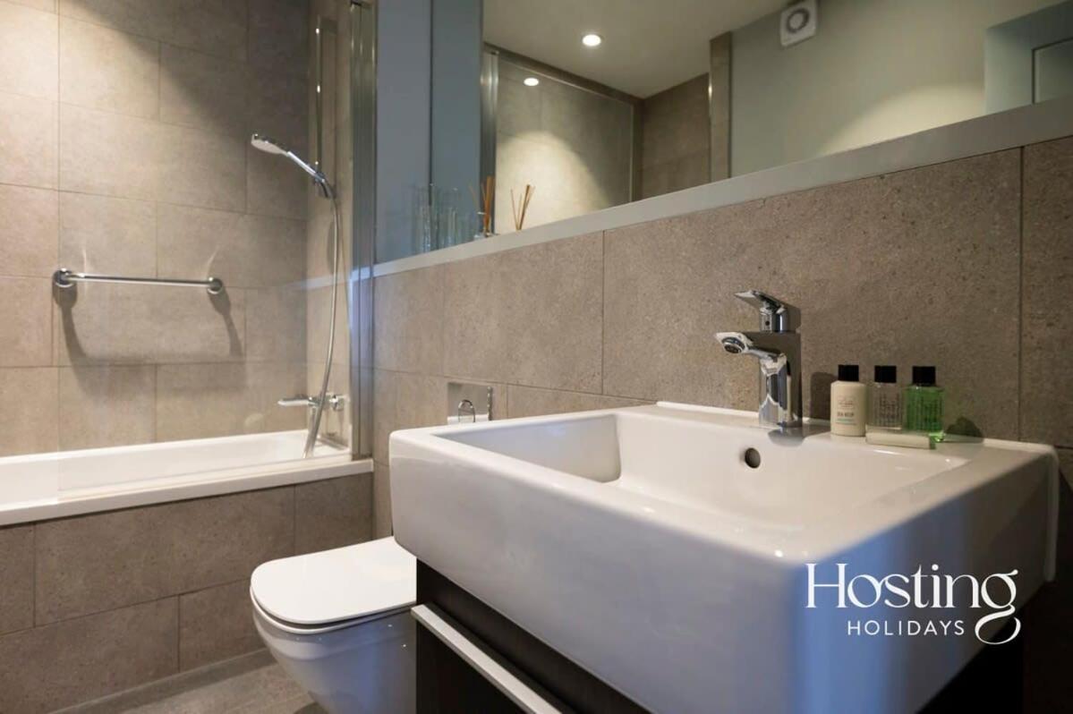Stylish Luxury Apartment In The Centre Of Henley Exterior photo